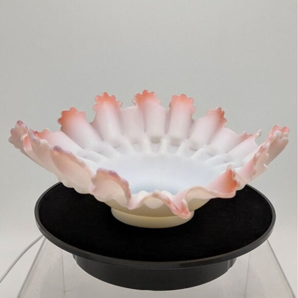 Victorian Satin Pink Glass Ruffled Edge Bowl Brides Basket Centerpiece Vintage - Picture 3 of 16